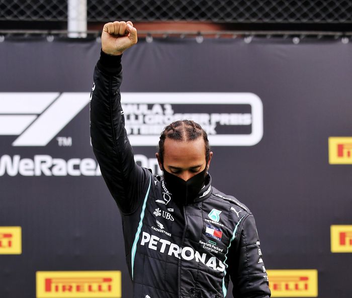 Lewis Hamilton setelah memenangi lomba F1 Styria 2020