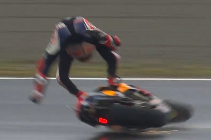 Marc Marquez mengalami insiden kecelkaan di latihan bebas kedua (FP2) MotoGP Jepang