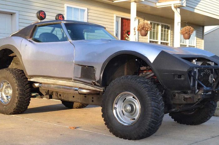 Corvette berubah jadi truk monster