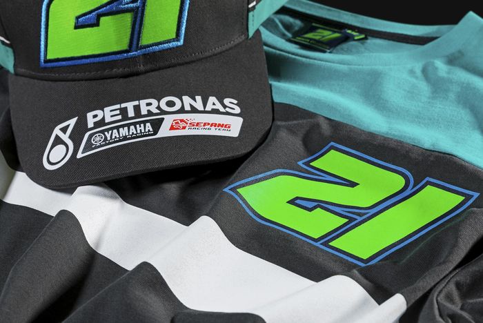 T-shirt dan topi pembalap tim Petronas Yamaha, Franco Morbidelli juga masuk dalam label apparel VR46 Racing