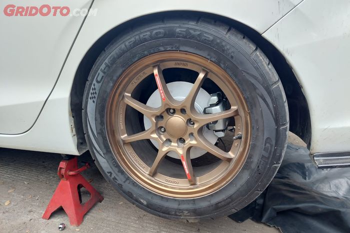Rem Tromol Belakang Honda City Hatchback yang Diubah Jadi Rem Cakram