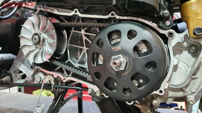 V-belt kevlar TDR terpasang di motor