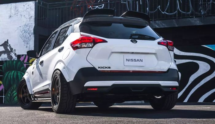 Tampilan depan modifikasi Nissan Kicks