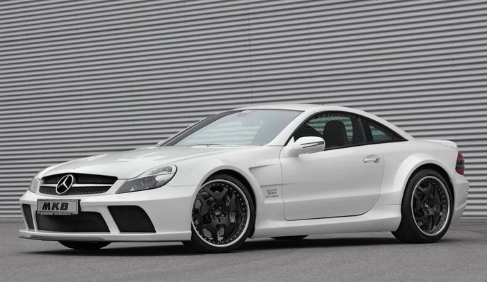 Modifikasi Mercedes-AMG SL65 ditopang pelek model palang 5 bergaya sporty