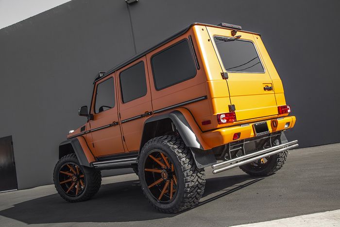 Mercedes-Benz G550 4&times;4 milik Kylie Jenner
