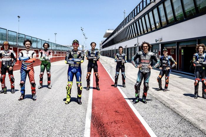 Gara-gara hal ini, Valentino Rossi dan para pembalap dari VR46 Academu menunda tes privat yang digelar di sirkuit Portimao, Portugal
