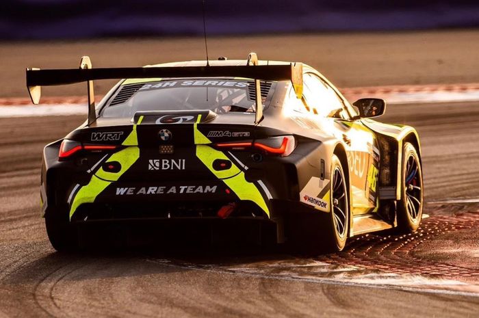 Valentino Rossi akan balapan di Bathurst 12 Hour akhir pekan ini, tapi tak lagi dengan Sean Gelael