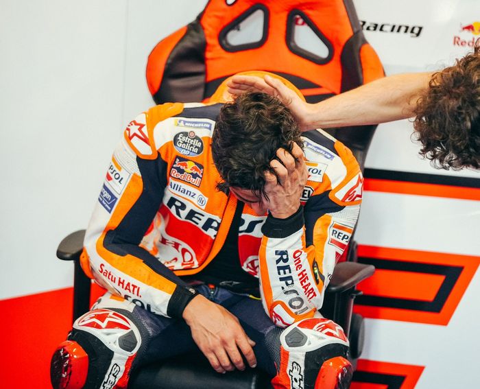 Marc Marquez menangis setelah berhasil menyelesaikan balapan MotoGP Portugal 2021