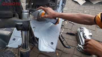 Simak Nih Cara Pakai Cat Semprot Yang Benar Ini Tahapannya Gridoto Com