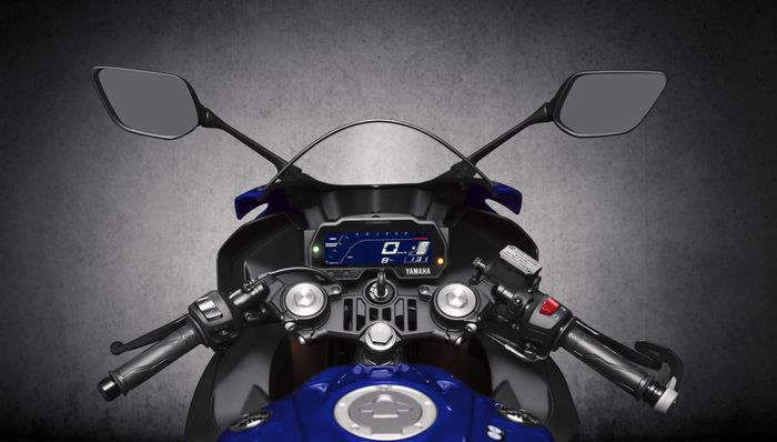 Posisi setang ada di atas segitiga