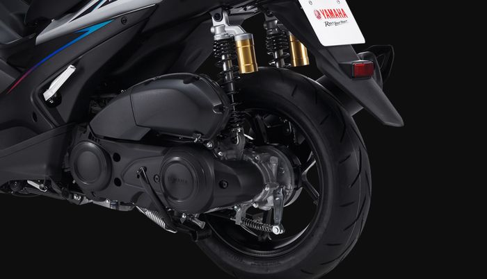 Sok tabung juga deisematkan di Yamaha NVX 155 20th Anniversary Edition