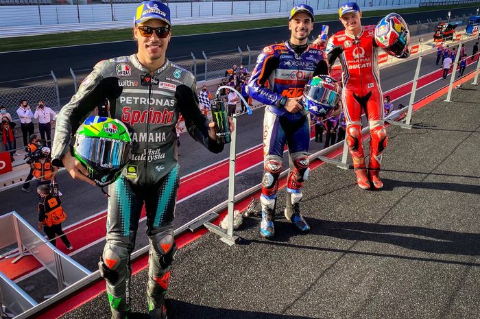 Podium MotoGP Portugal 2020 : Franco Morbidelli (kiri, 3), Miguel Oliveira (tengah, 1) dan Jack Miller (kanan, 2)