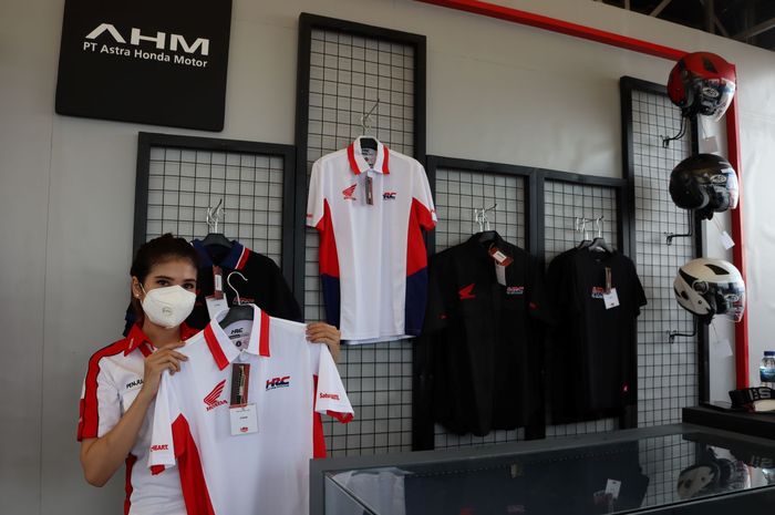 Apparel seri Honda Racing Corporation (HRC) untuk pertama kalinya diperkenalkan di sirkuit Mandalika pada event MotoGP Indonesia 2022