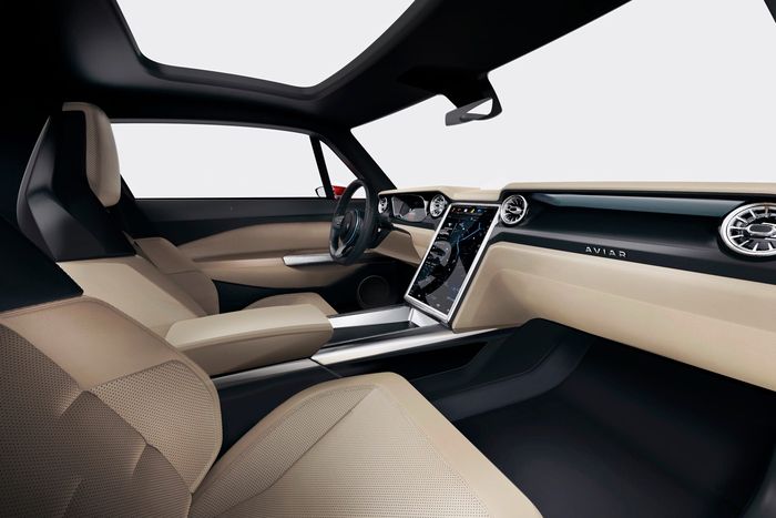 Interior mobil R67 buata Aviar Motors, mirip kepunyaan Tesla Model S 