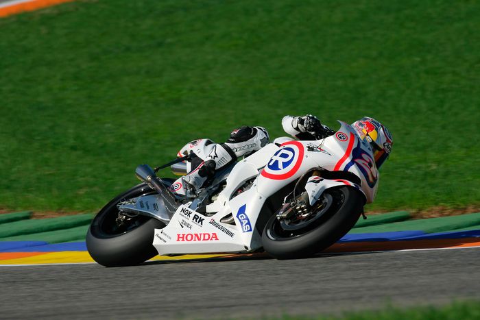 Dani Pedrosa menggunakan livery spesial di 