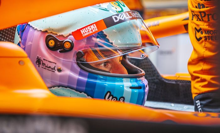 Daniel Riccirado kurang nyaman duduk di kokpit mobil McLaren MCL35M, karena pinggulnya besar