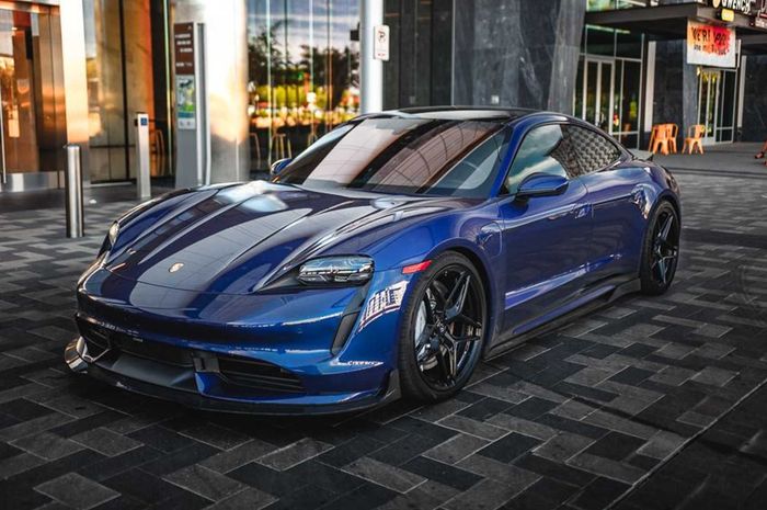 Modifikasi Porsche Taycan hasil garapan bengkel Vivid Racing, Amerika Serikat