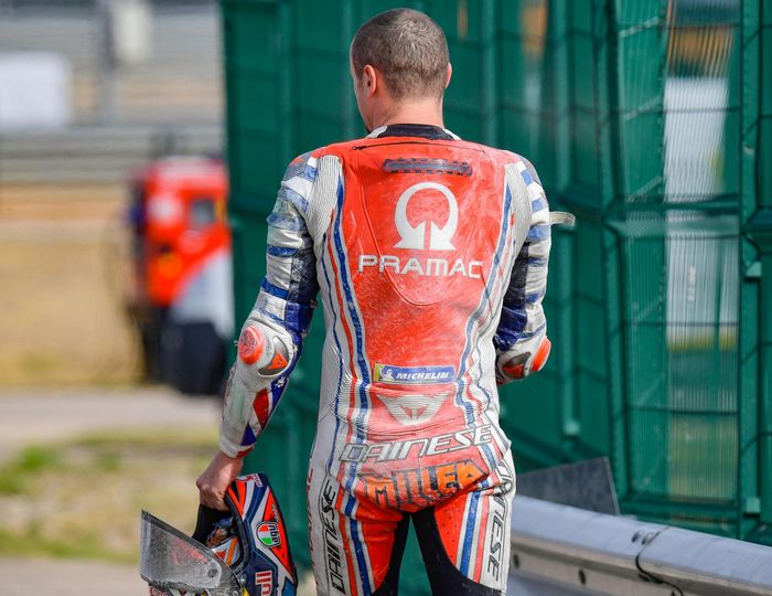 Di lain sisi, Jack Miller sendiri santai menanggapi insiden dengan Brad Binder di MotoGP Teruel