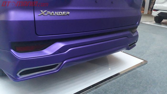 Bumper belakang Xpander pun dikustom biar semakin kece