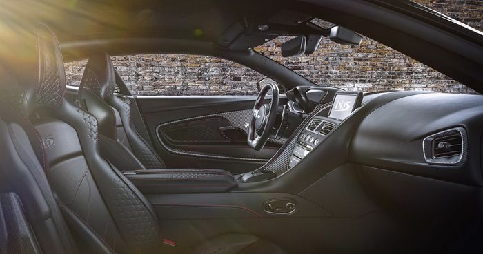 Tampilan kabin DBS Superleggera