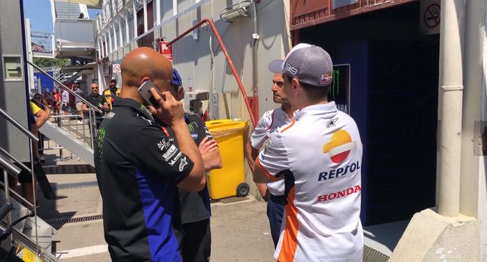 Jorge Lorenzo datangi garasi Yamaha untuk meminta maaf