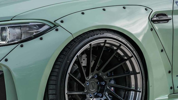 Tampilan fender modifikasi BMW M2