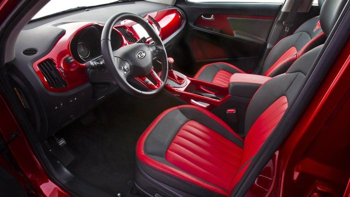 Bagian dalam kabin Kia Sportage Wonder Woman