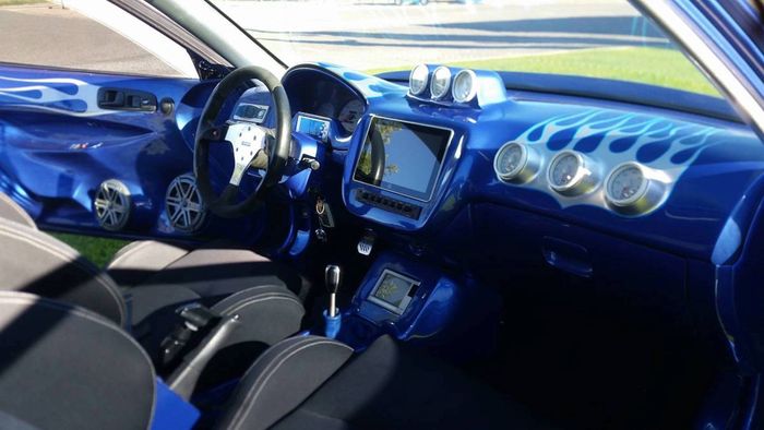 Interior Honda Civic yang maksa jadi Nissan Skyline