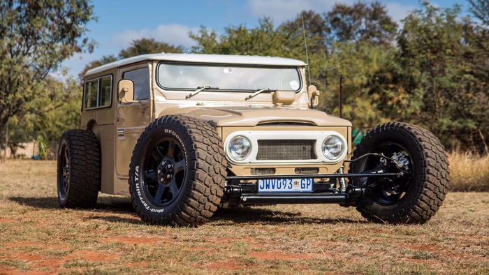 Modifikasi Toyota Land Cruiser FJ40 ala hot rod