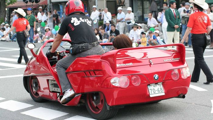 The Krauser Domani di Jepang, dari belakang lebih mirip seperti mobil