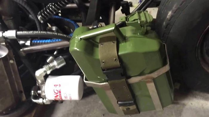 Jerigen jadi tangki bahan bakar