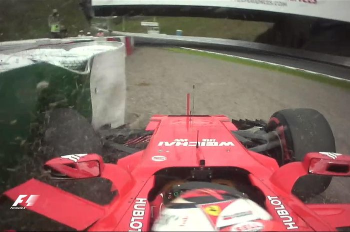 Kimi Raikkonen, Pembalap tim Scuderia Ferrari mengalami kecelakaan pada saat latihan bebas ketiga di GP F1 Jepang