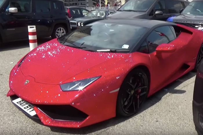 Lamborghini Huracan bertabur Kristal Swarovski
