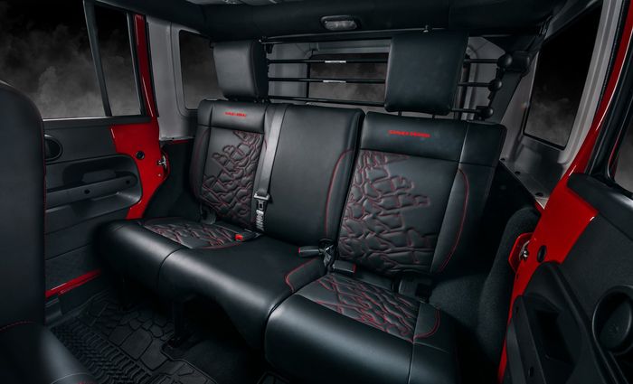 Tampilan kabin Jeep Wrangler garapan Carlex Design