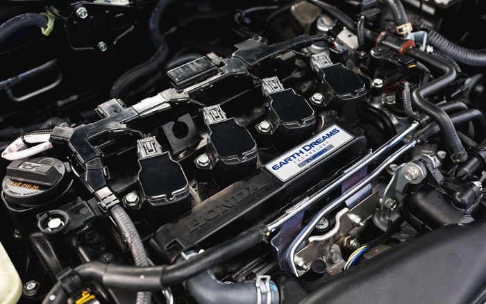 Modifikasi Honda Civic Hatchback Turbo sudah ganti mesin pakai milik Civic Si
