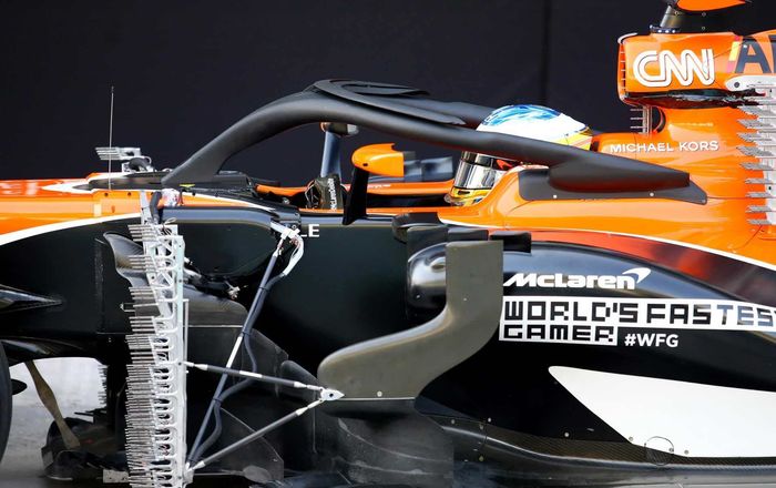 Ini penampakan terbaru desain Halo pada mobil McLaren di Abu Dhabi, saat tes setelah balap F1 musim 217 berakhir