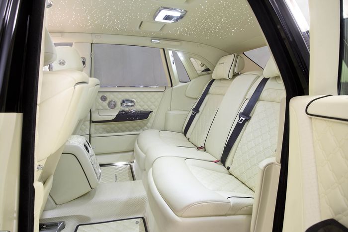 Kabin Rolls-Royce Phantom Bushukan Edition 