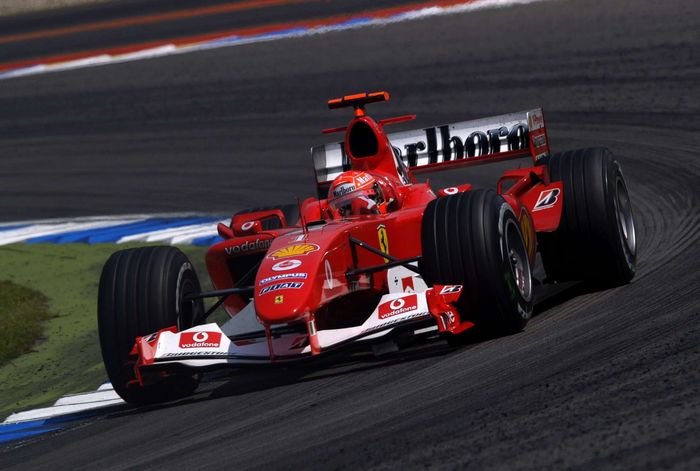 Michal Schumacher dengan mobil Ferrari F2004