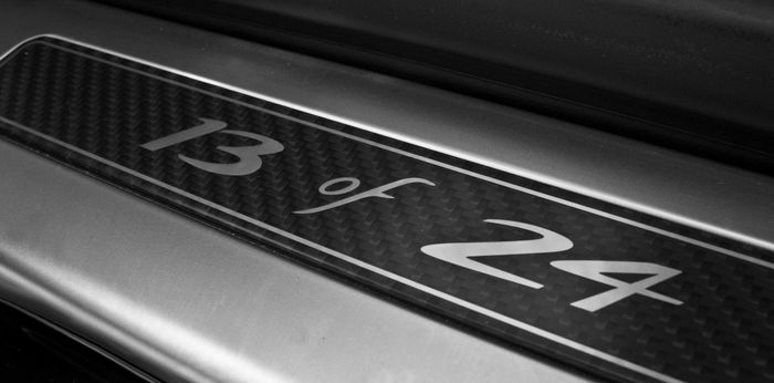 Name plate Bentley Continental 24 garapan Wheelsandmore