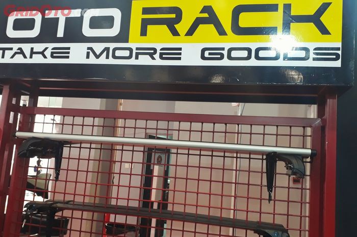Cross bar lansiran Oto Rack klop buat Pajero Sport