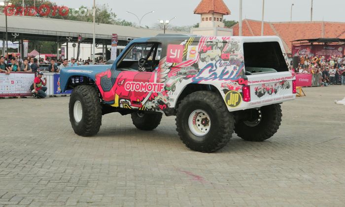 Bodi berbahan dasar fiber