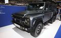 Land Rover Defender "Flying Huntsman" Jadi Melar Pakai 6 Roda