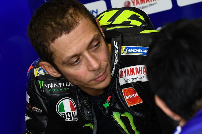 Valentino Rossi buka suara usai melihat Marc Marquez mencoba motor Stefan Bradl saat uji coba di Sirkuit Jerez, Spanyol (6/5/2019)