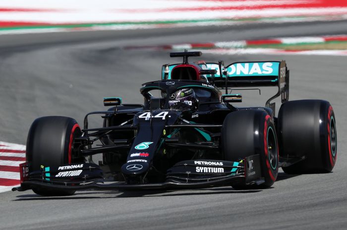 Lewis Hamilton berhasil meraih kemenangan, sementara Max Verstappen ungguli Valtteri Bottas di balapan F1 Spanyol 2020