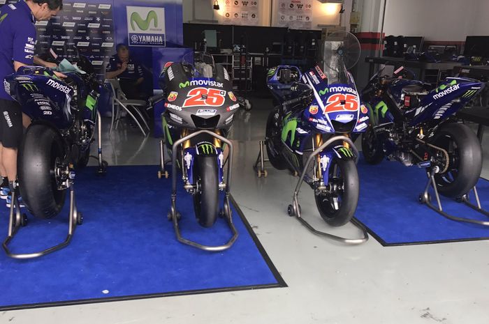 Deretan YZR-M1 yang dites Maverick Vinales di tes privat yang berlangsung di trek Sepang