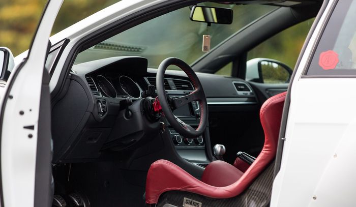 Interior Rocket Bunny VW Golf GTI RS