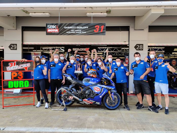 Garrett Gerlof  merayakan podium pertamanya bersama tim  GRT Yamaha setelah Race 2 WSBK Catalunya 2020