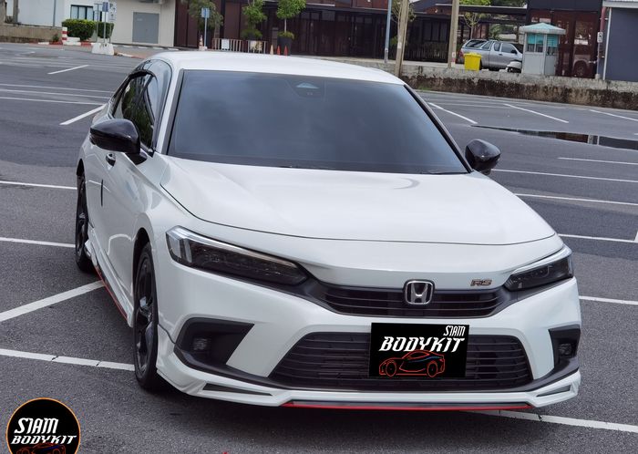 Tampilan depan modifikasi All New Honda Civic RS garapan Siam Bodykit