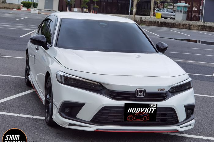 Tampilan depan modifikasi All New Honda Civic RS garapan Siam Bodykit