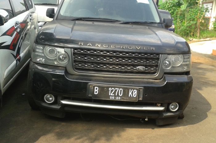 Land Rover Range Rover milik Bos Koperasi Pandawa